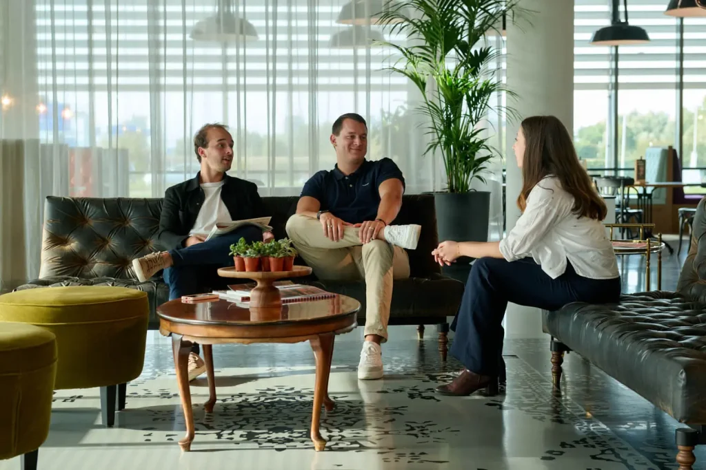 Riviq ingang HNK Den Haag close up